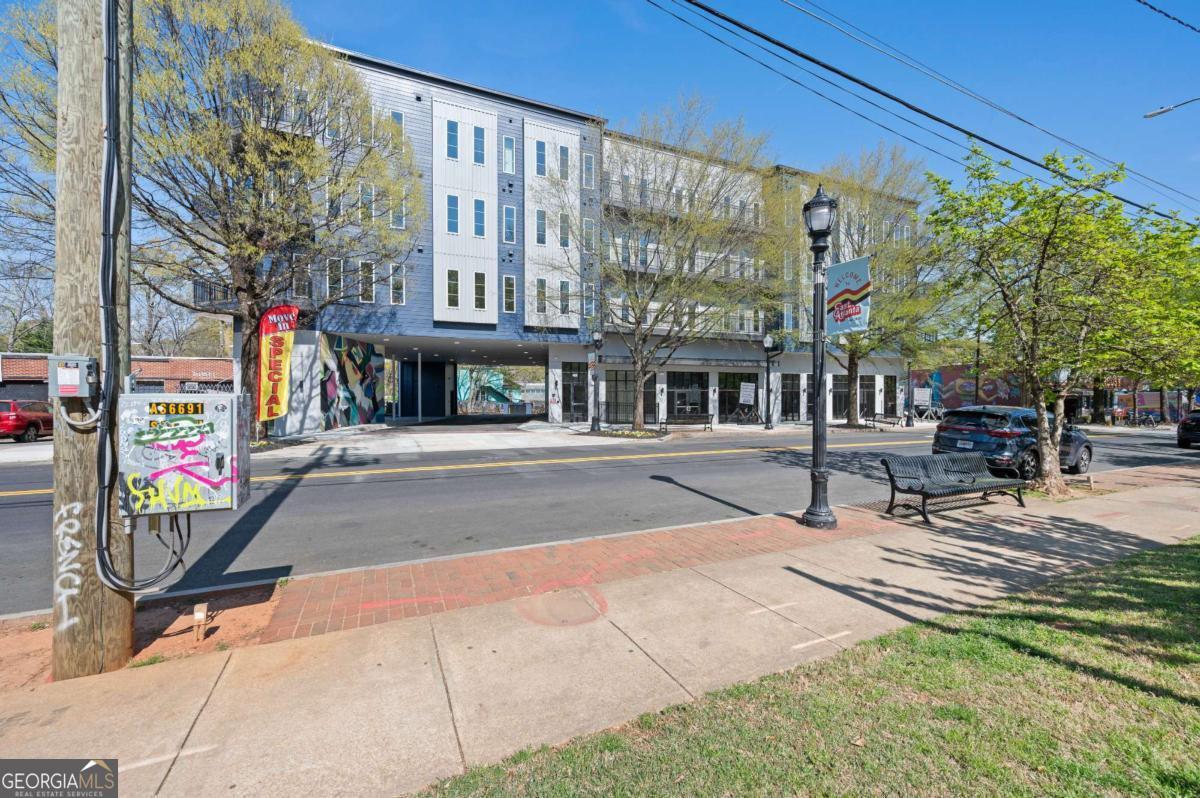 456 Flat Shoals Avenue SE # 202 Property Photo 1