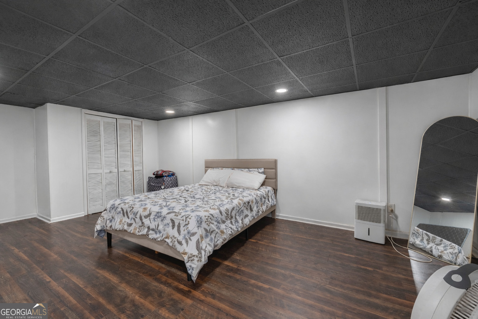 120 Bryan Street W Property Photo 9