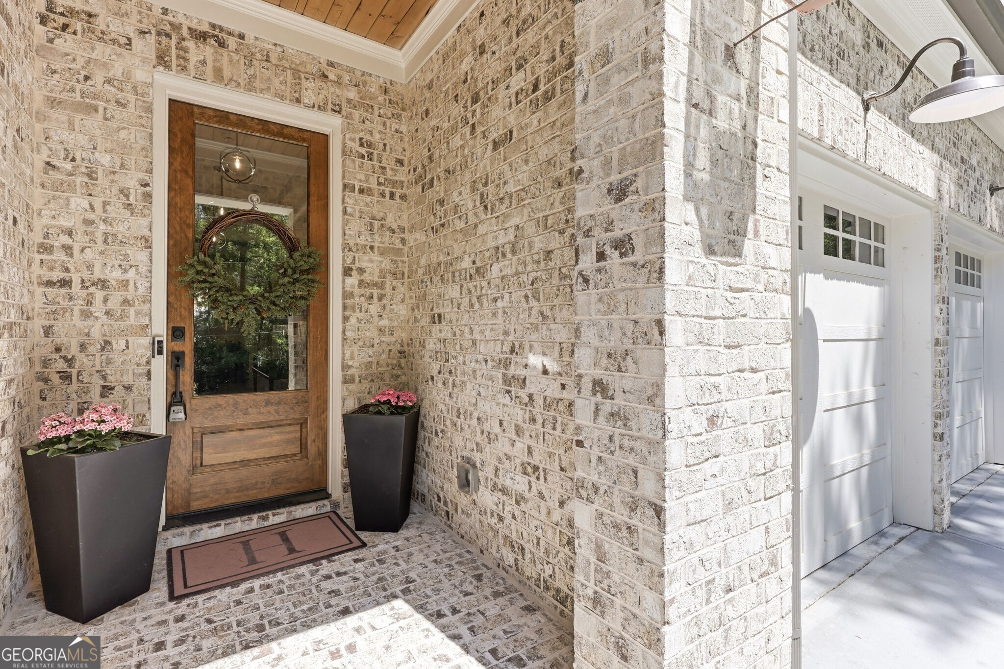 1872 Hickory Road Property Photo 6