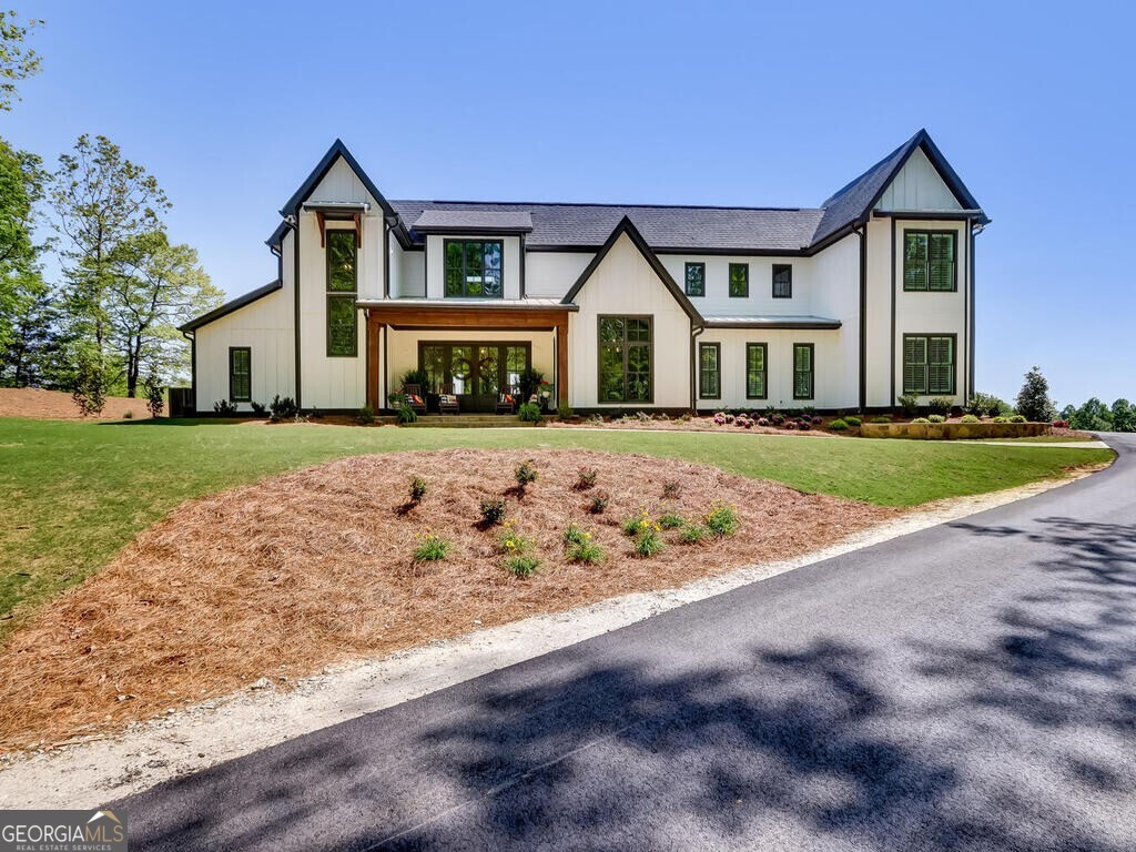 183 Barrett Circle Property Photo 3