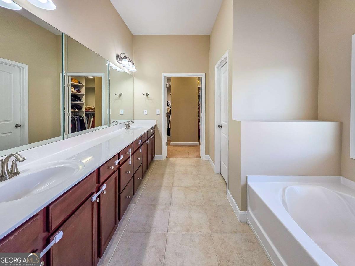 5620 Shiloh Woods Drive Property Photo 25