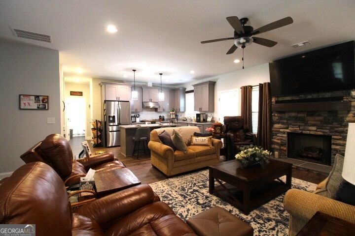 141 Wilmot Road Property Photo 13