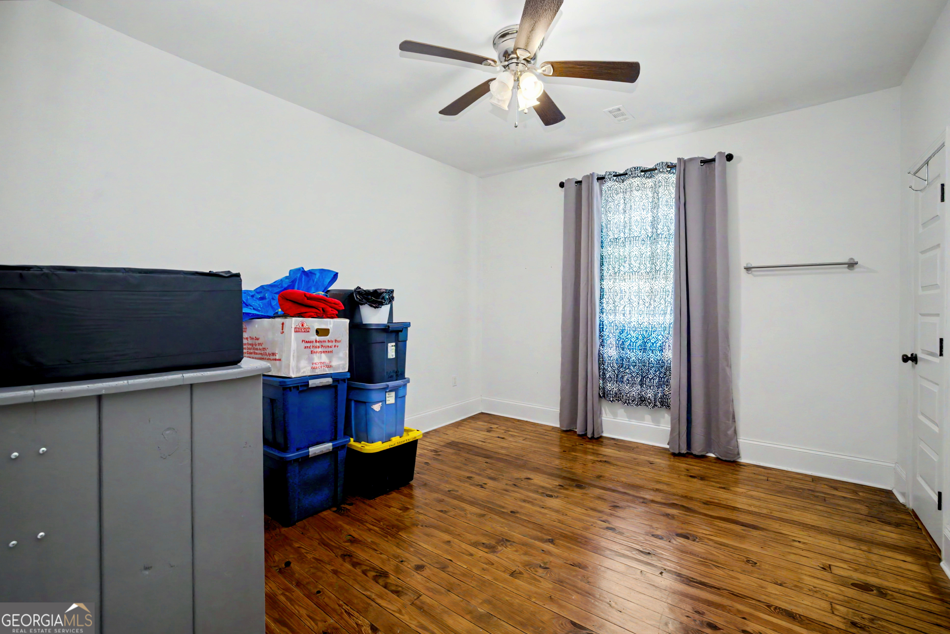 70 E Washington Street Property Photo 16