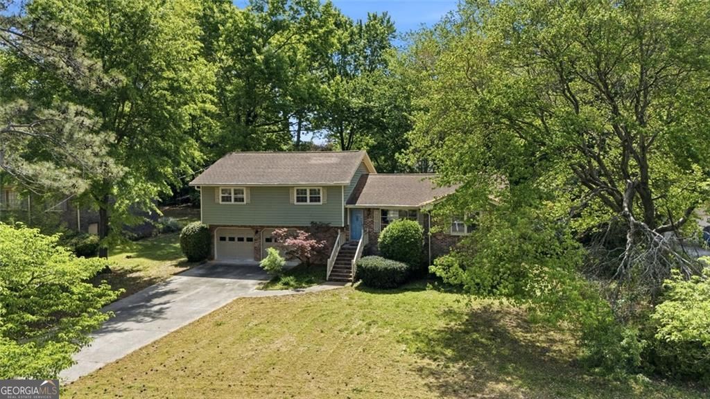 5374 Pounds Drive N Property Photo 1