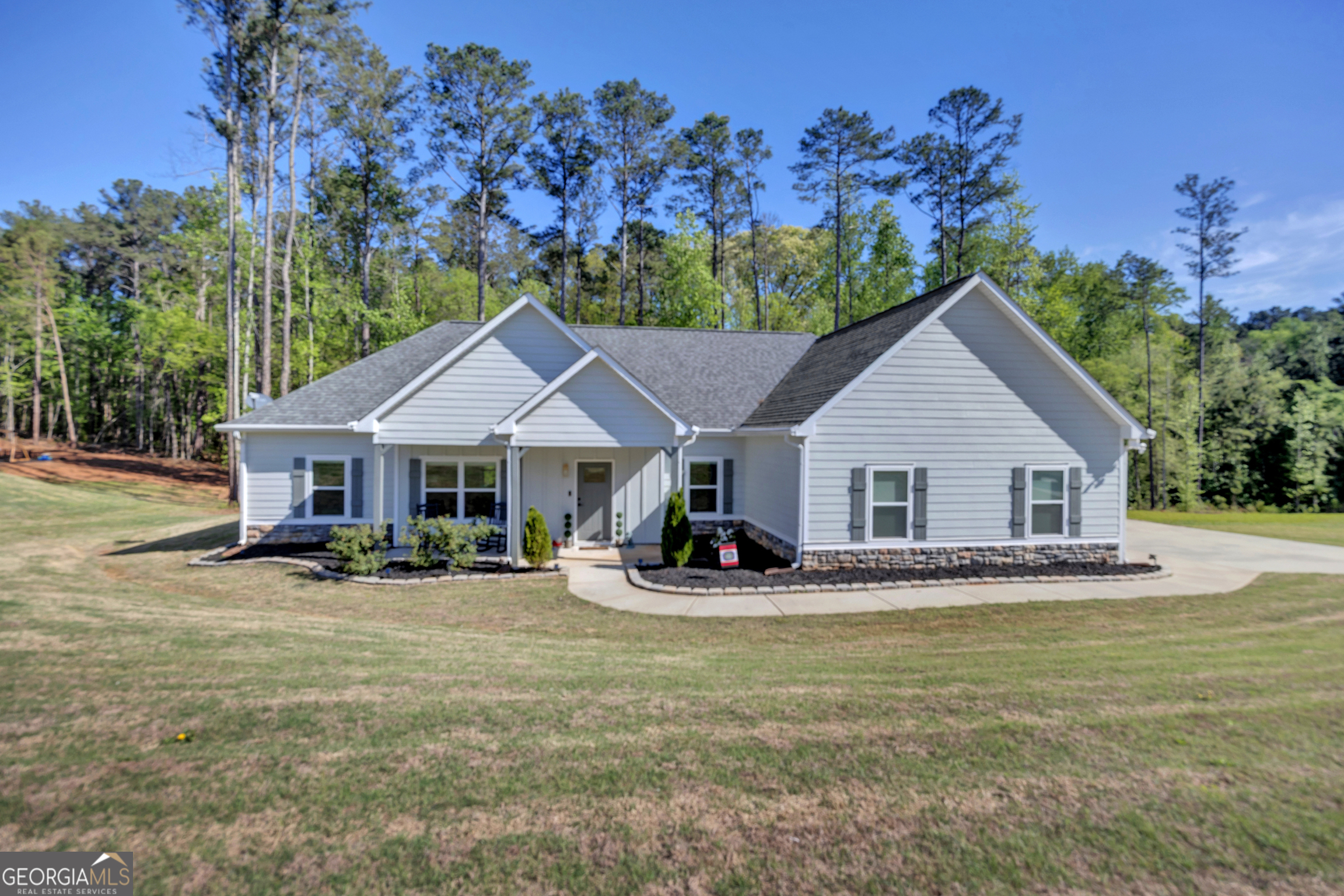 90 Scouts Ridge Drive Property Photo 1