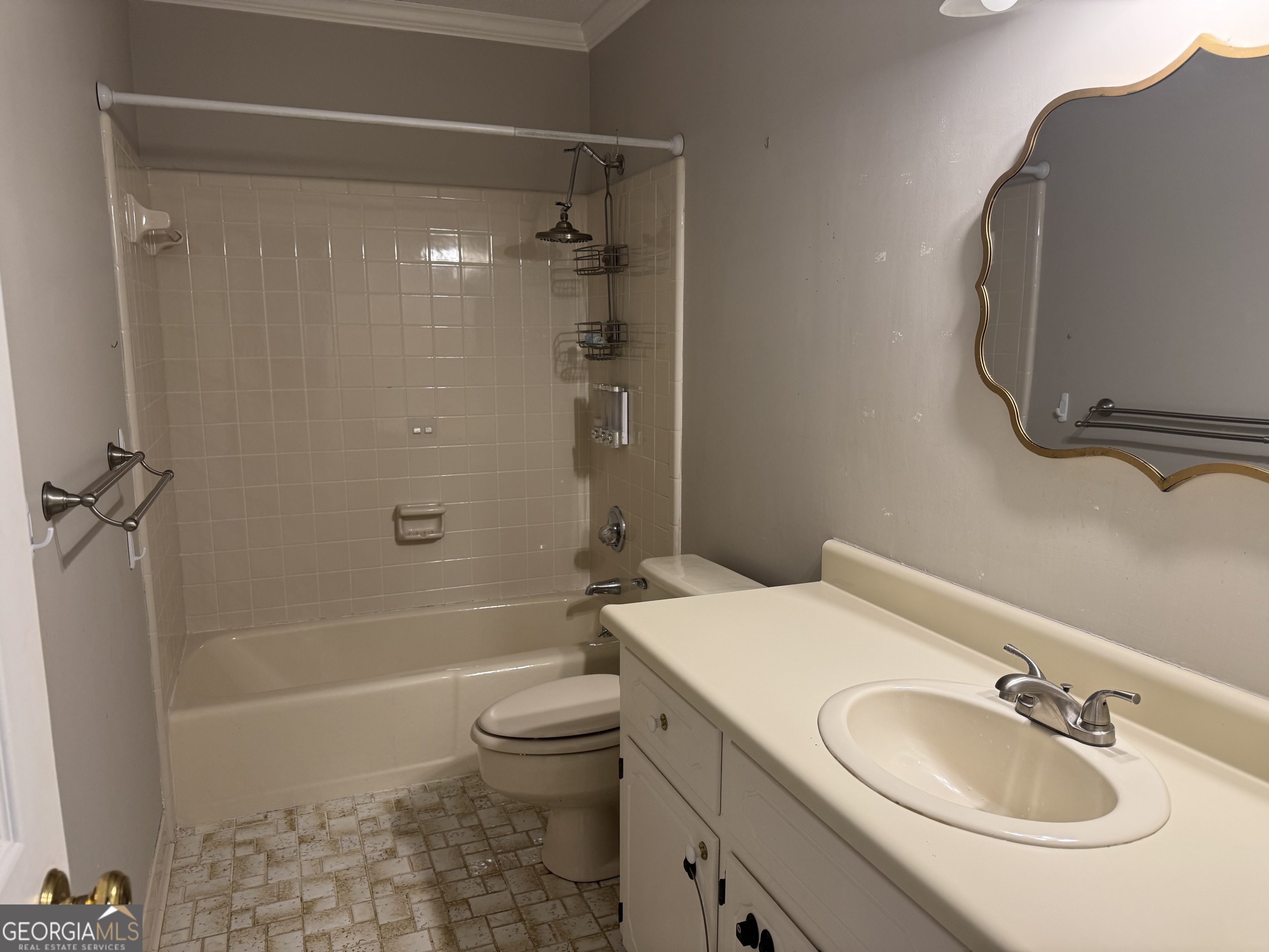 3718 Sussex Drive Property Photo 12
