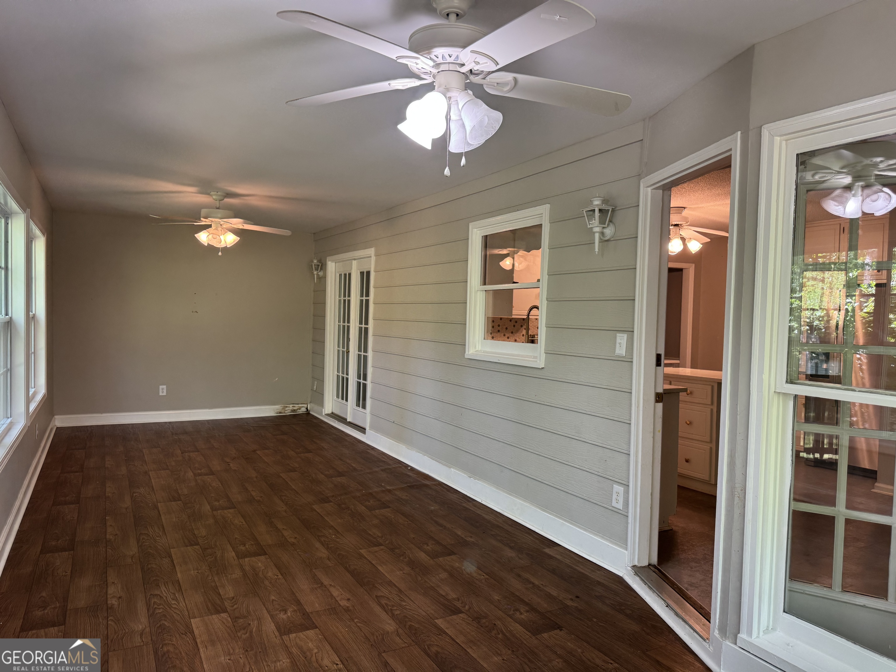 3718 Sussex Drive Property Photo 14