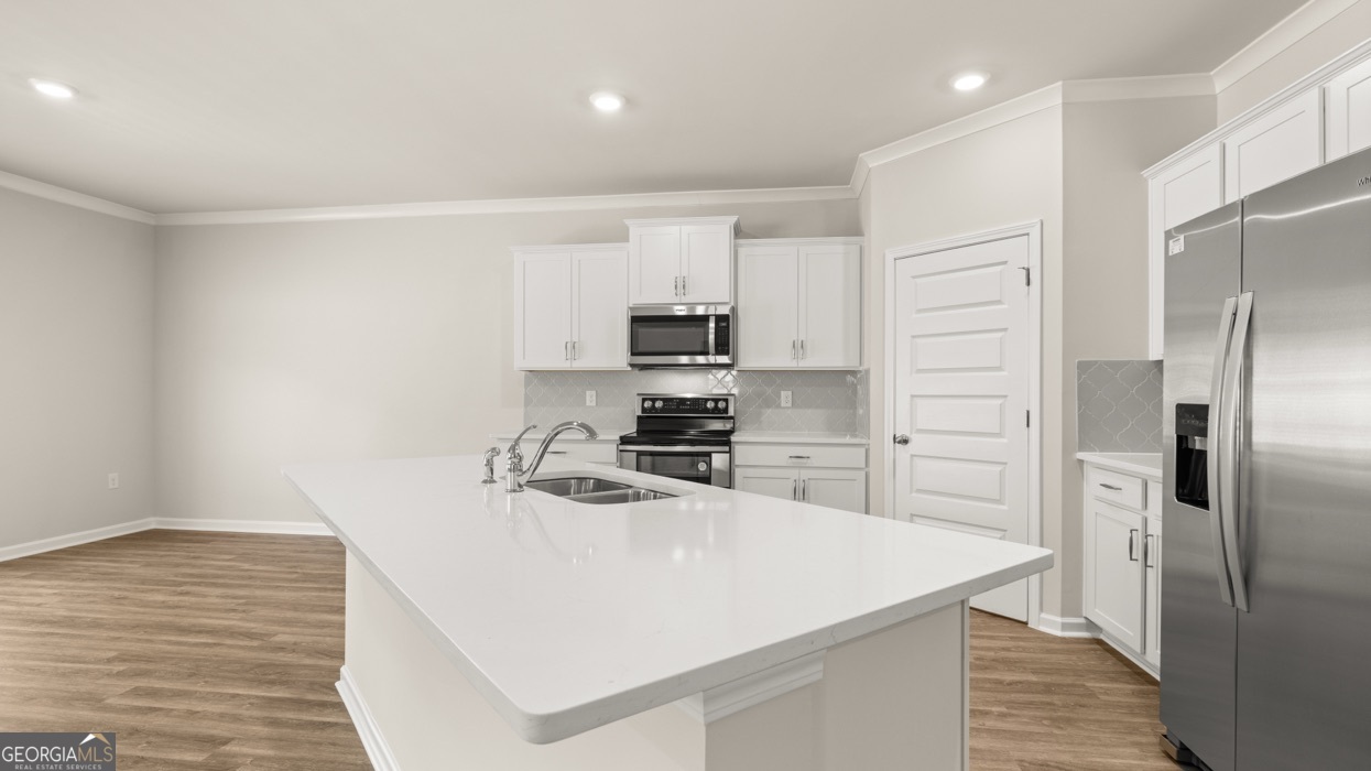 1170 Amerson Street # 43 Property Photo 17