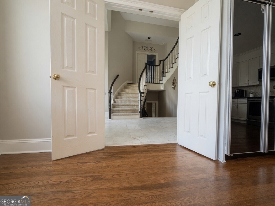 235 Bunratty Court Property Photo 6