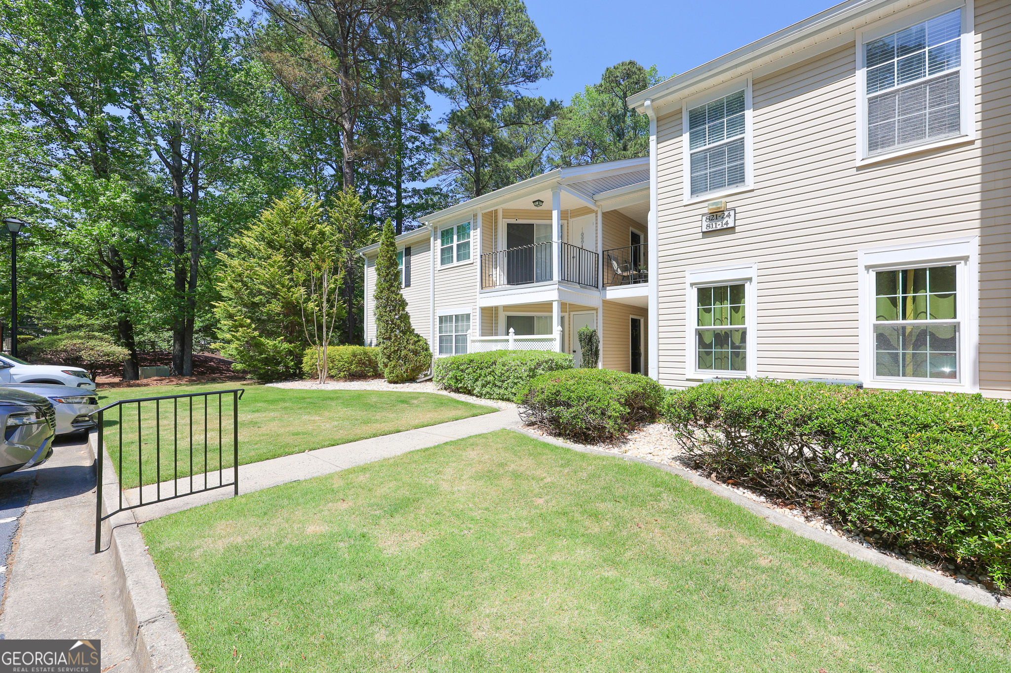 823 Ridgefield Drive Property Photo 4