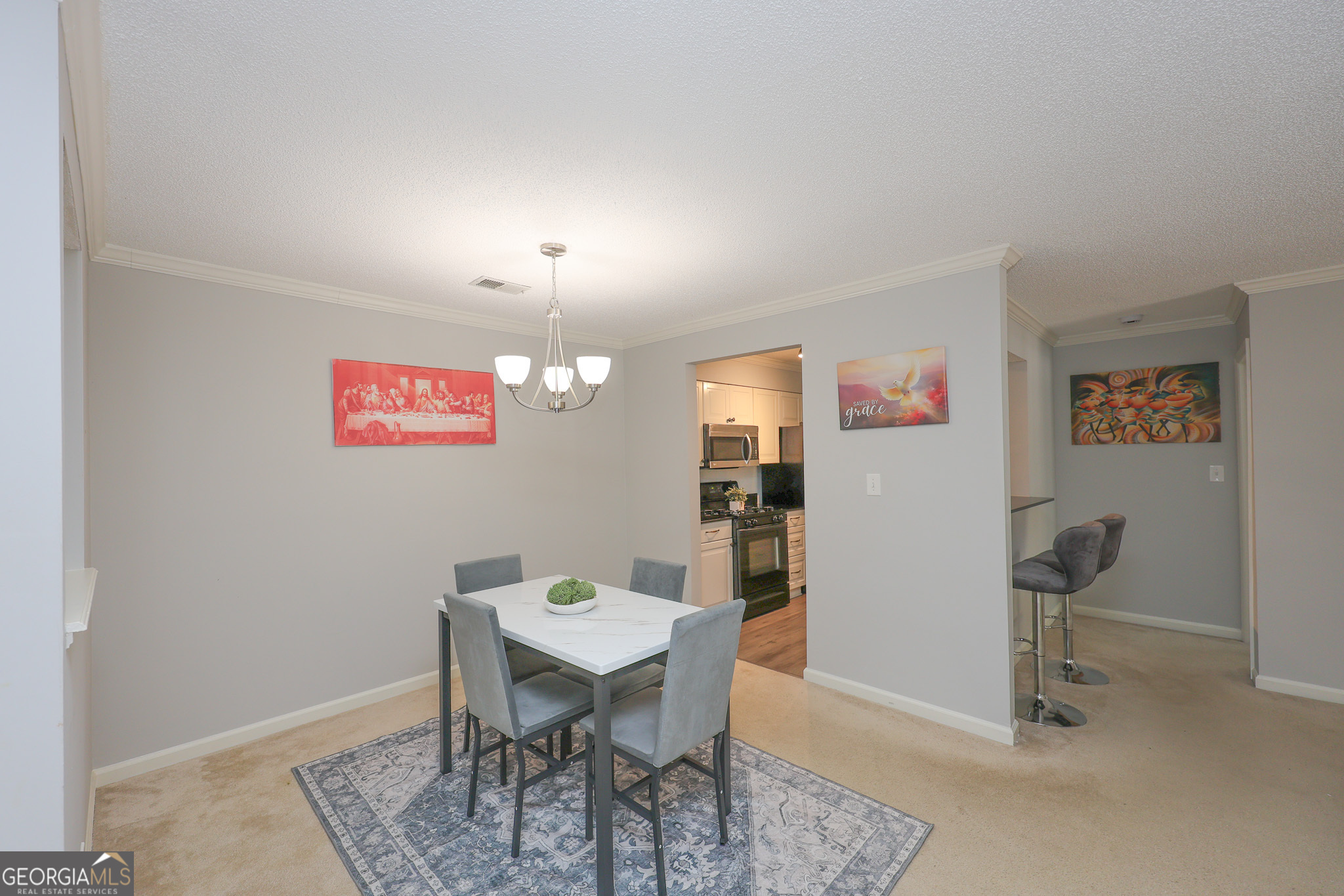 823 Ridgefield Drive Property Photo 12