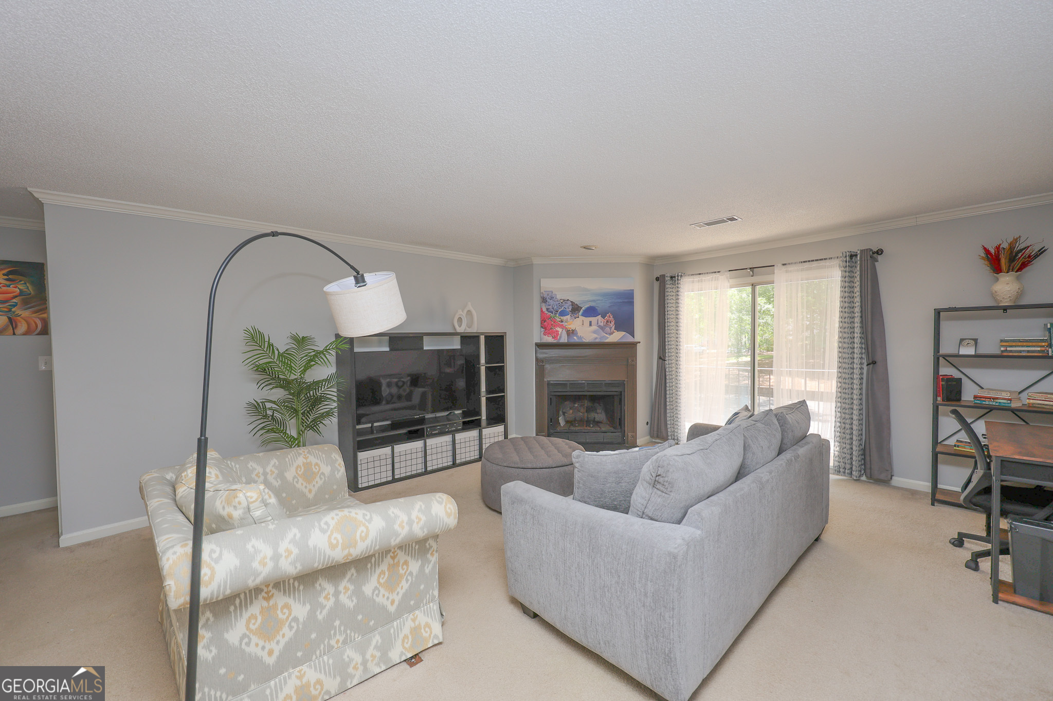 823 Ridgefield Drive Property Photo 16