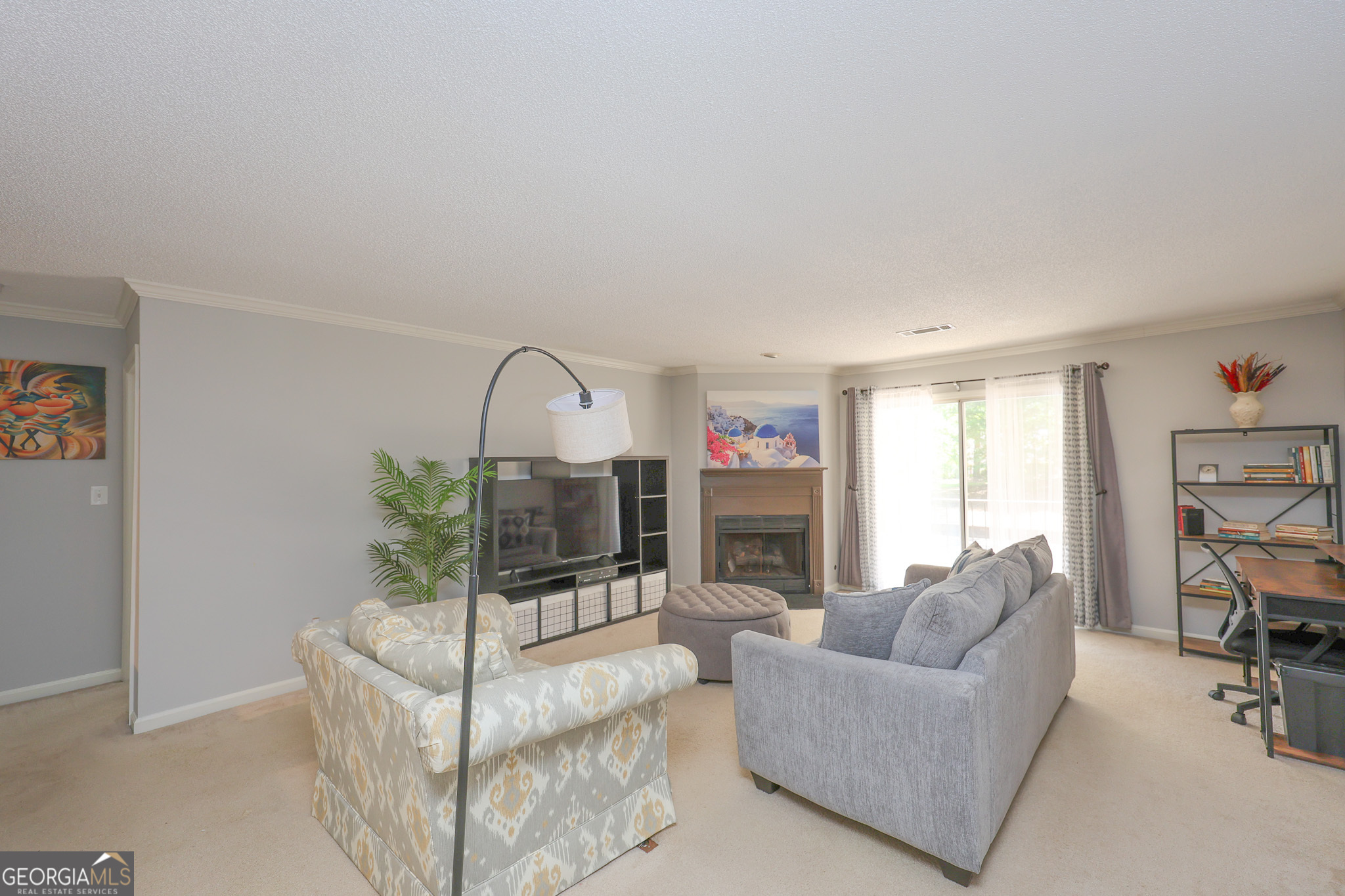 823 Ridgefield Drive Property Photo 21