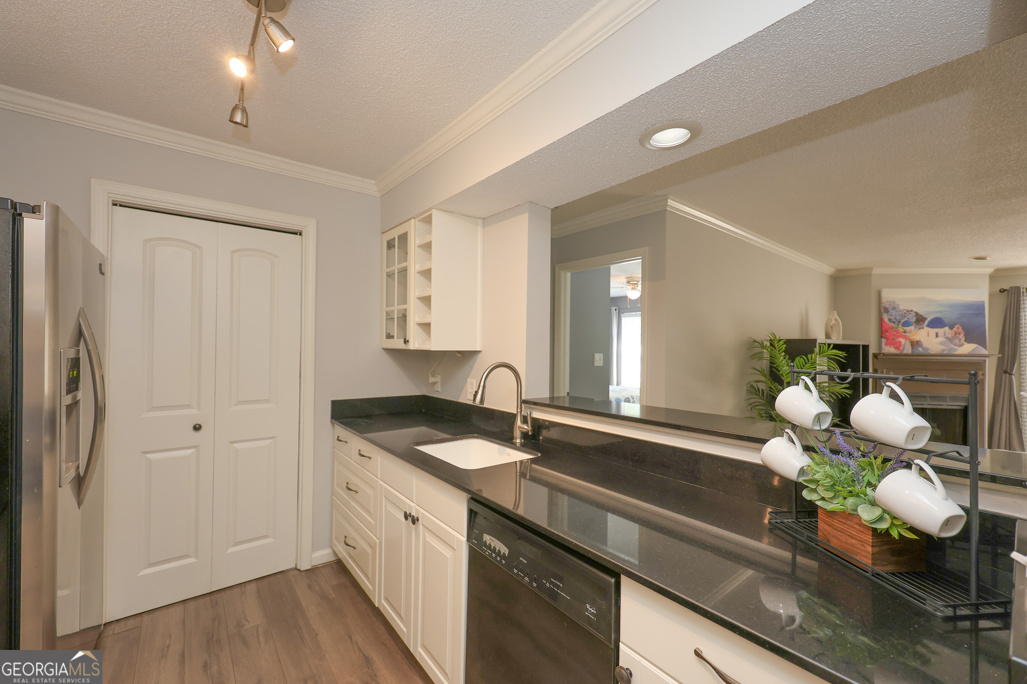823 Ridgefield Drive Property Photo 32
