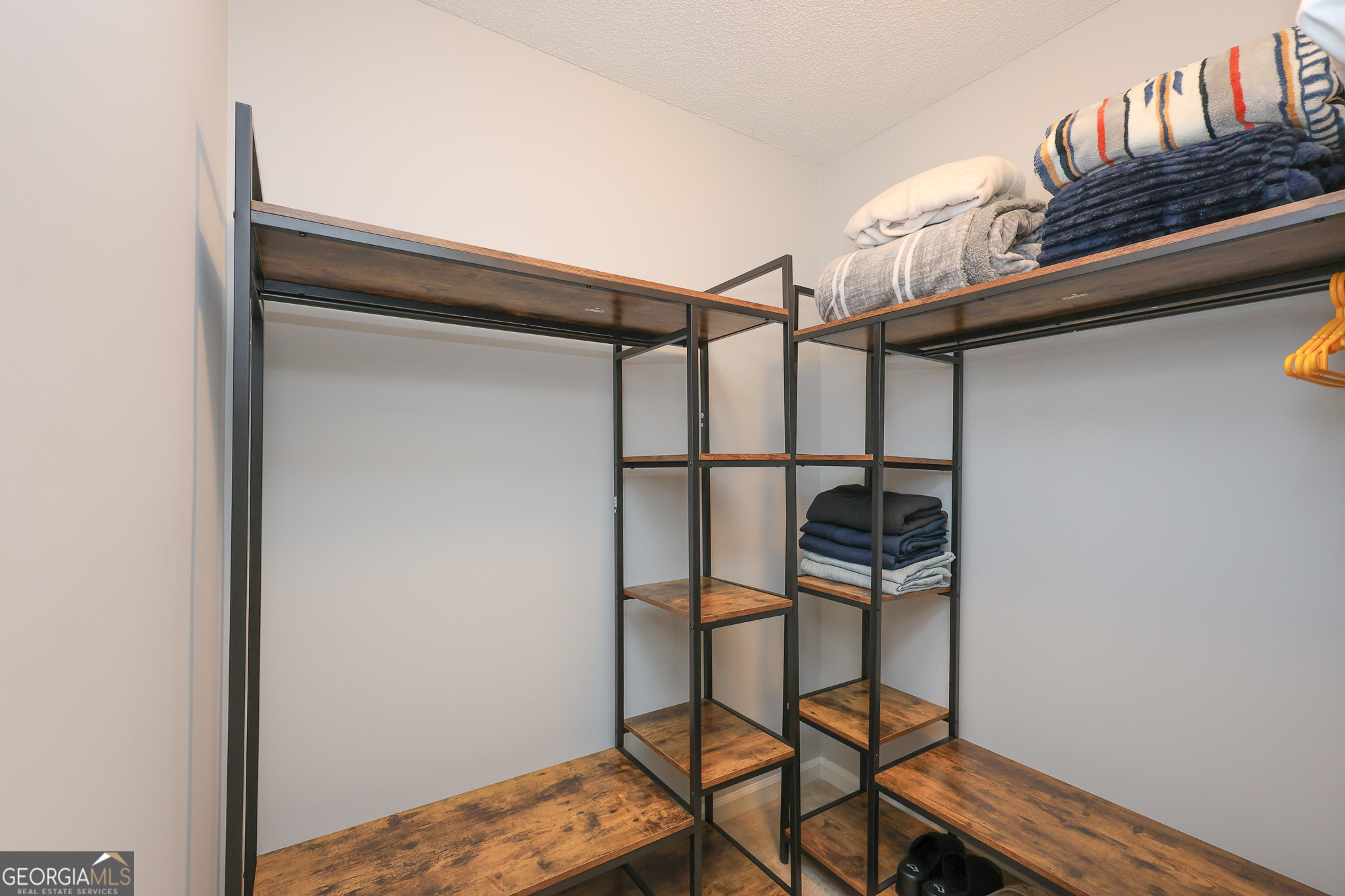 823 Ridgefield Drive Property Photo 48