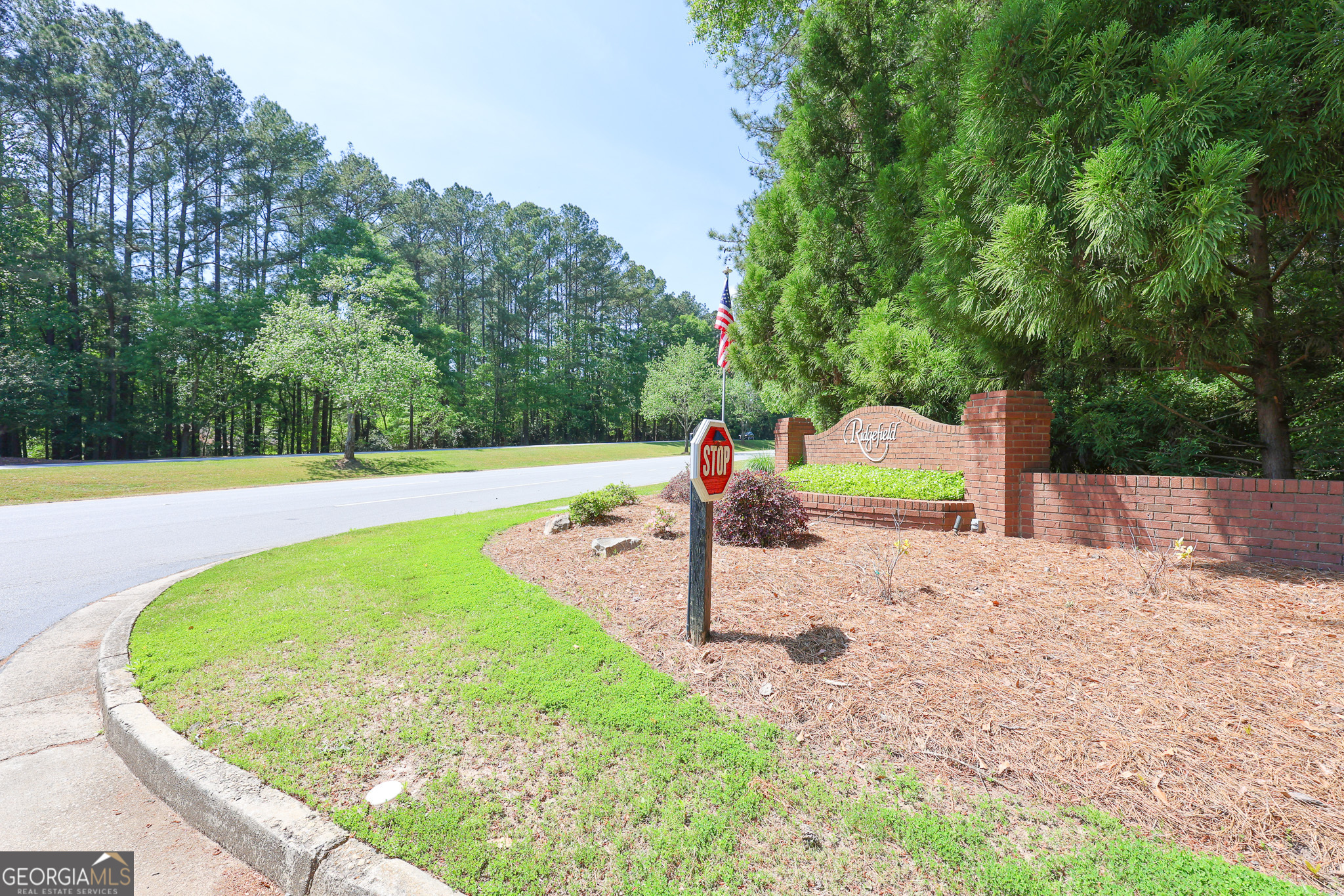 823 Ridgefield Drive Property Photo 70