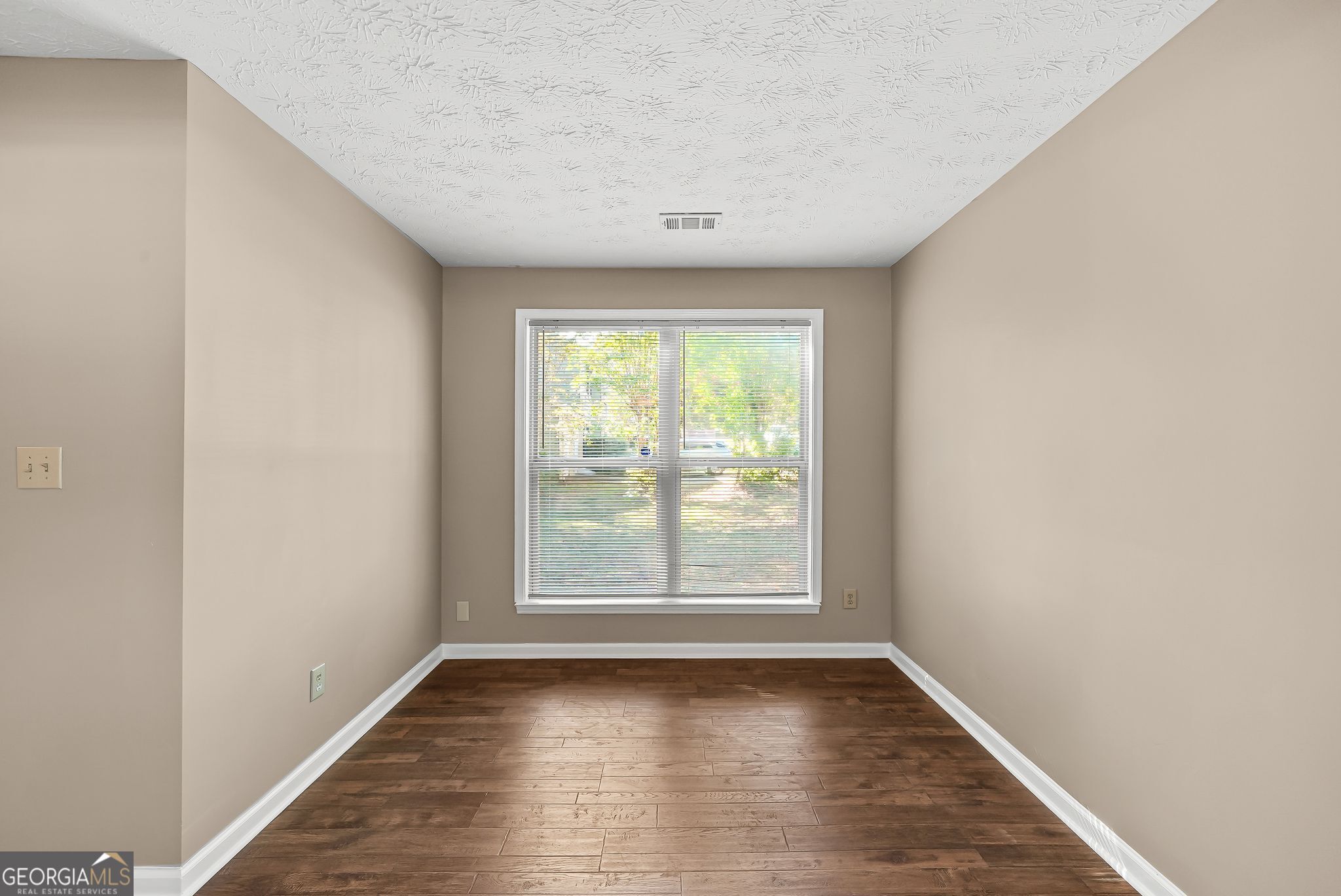 1370 Ling Drive Property Photo 8