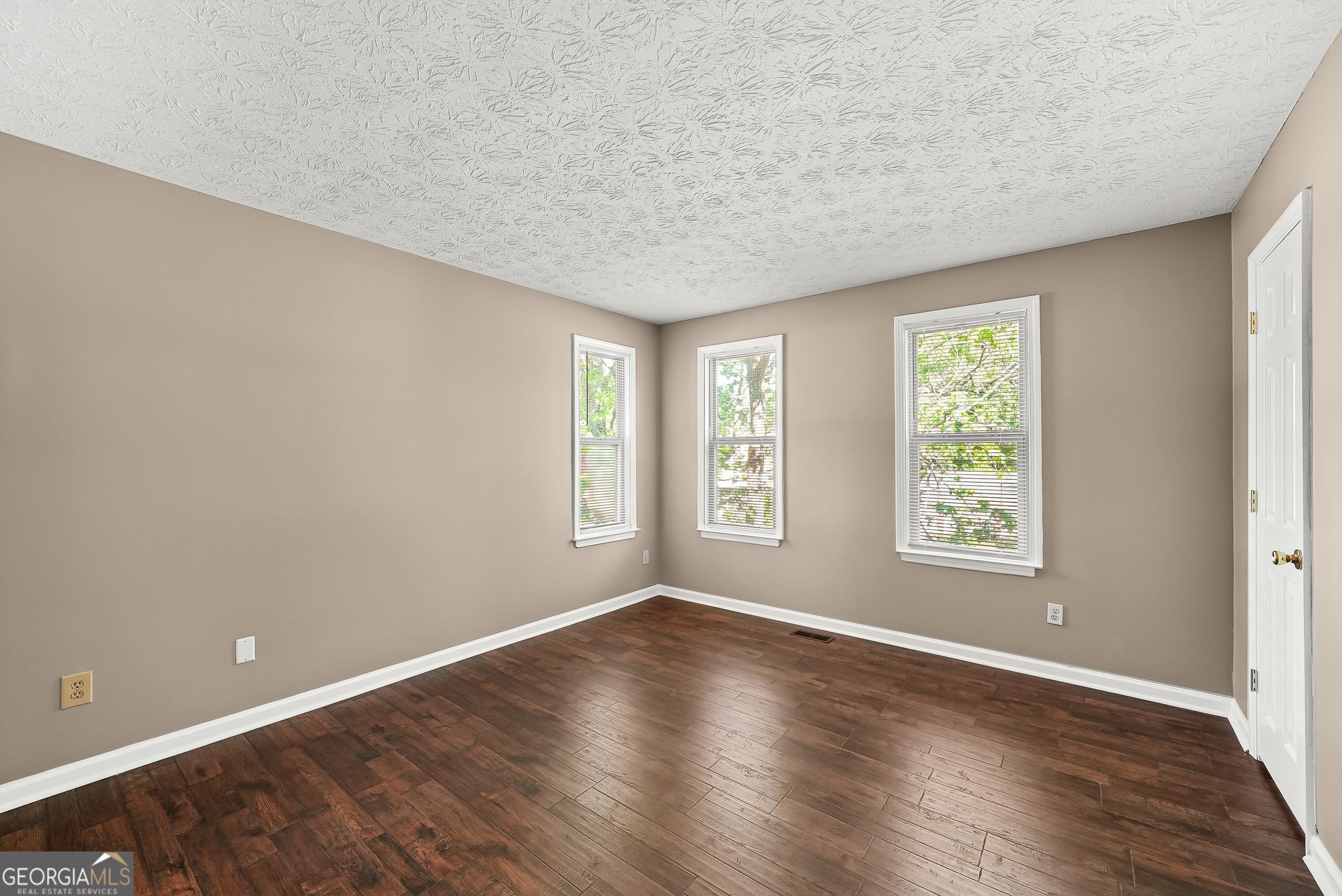 1370 Ling Drive Property Photo 13