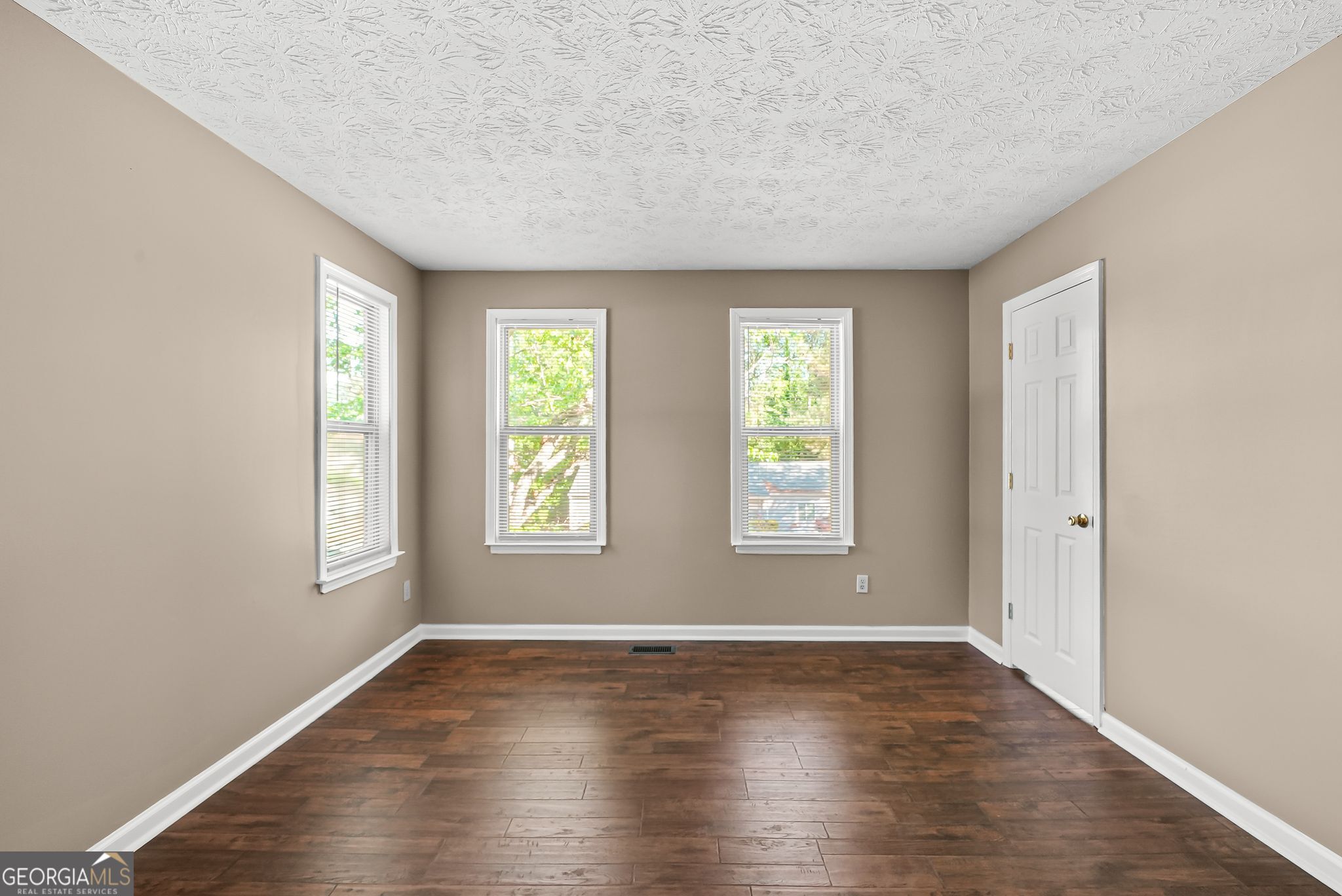 1370 Ling Drive Property Photo 15