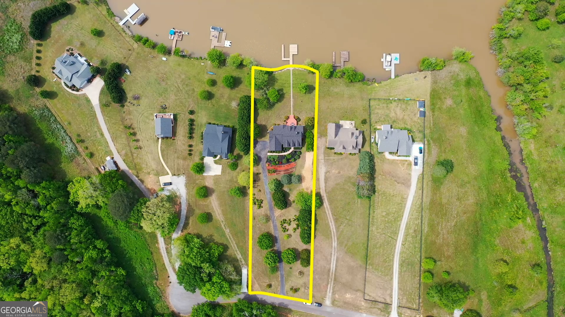 1031 Shoreline Drive Property Photo 2