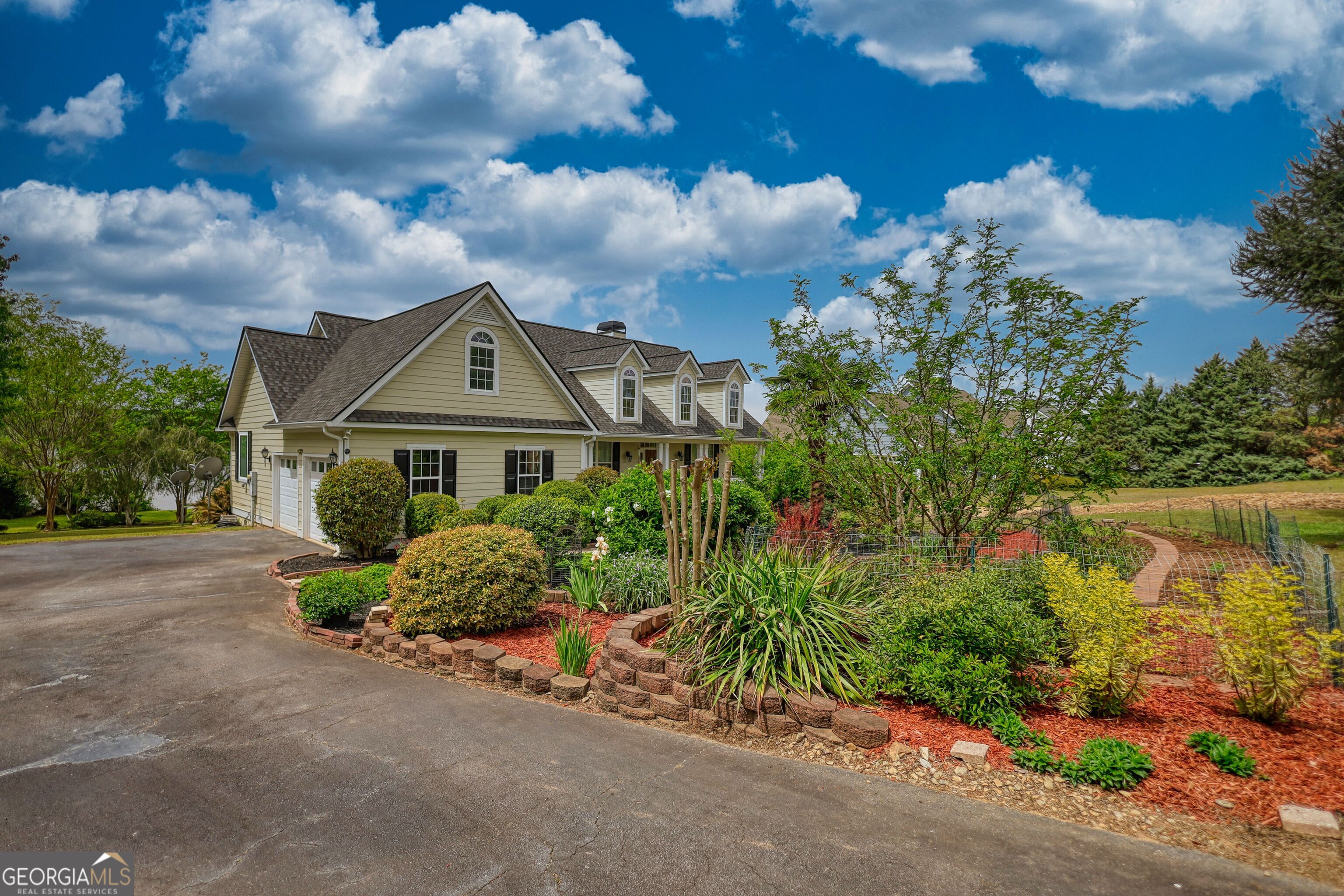 1031 Shoreline Drive Property Photo 5