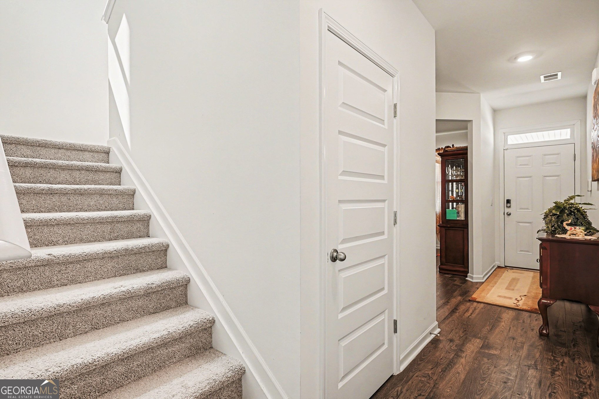 216 Friendship Oak Way Property Photo 8