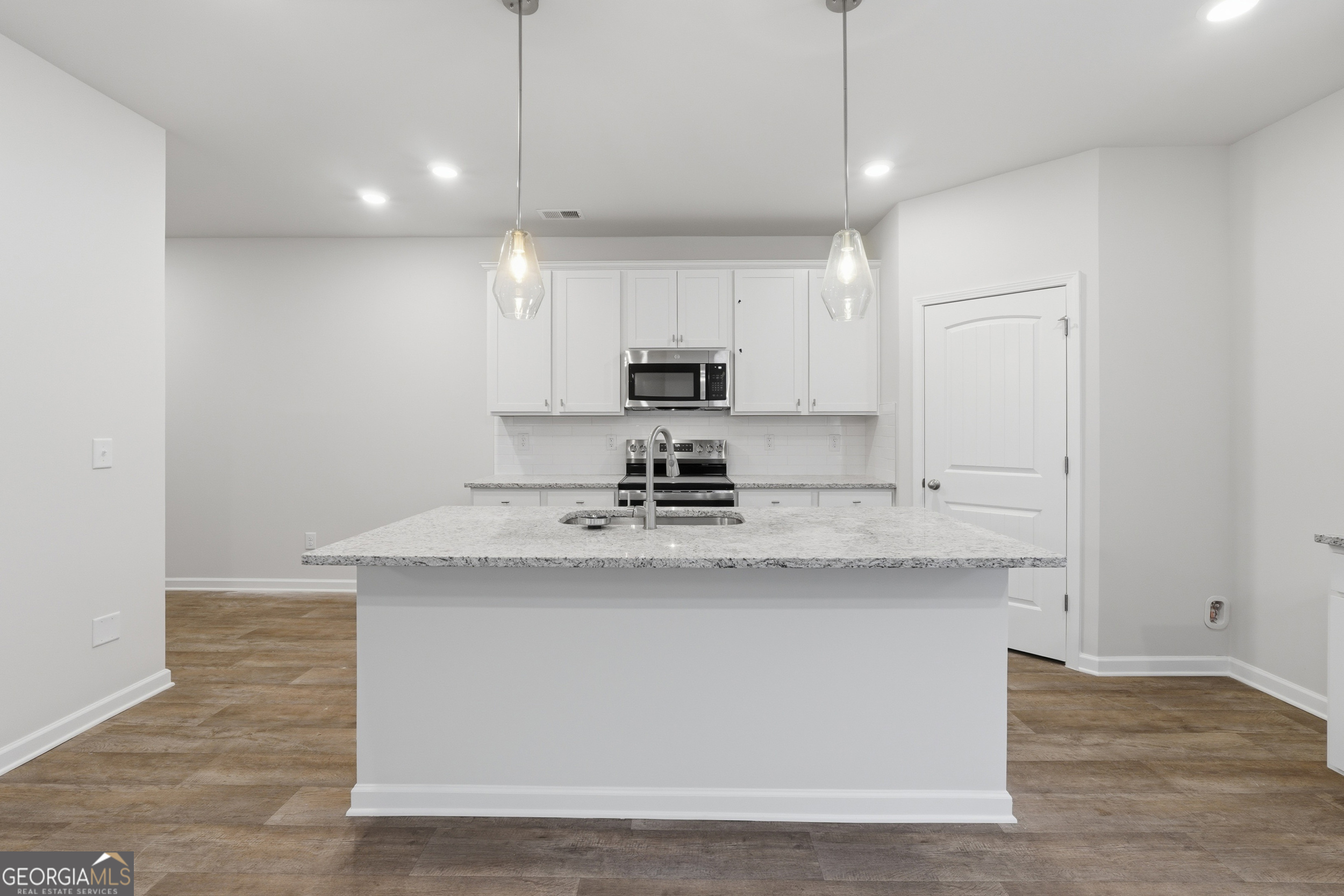 3204 Winding Waters Way Property Photo 8
