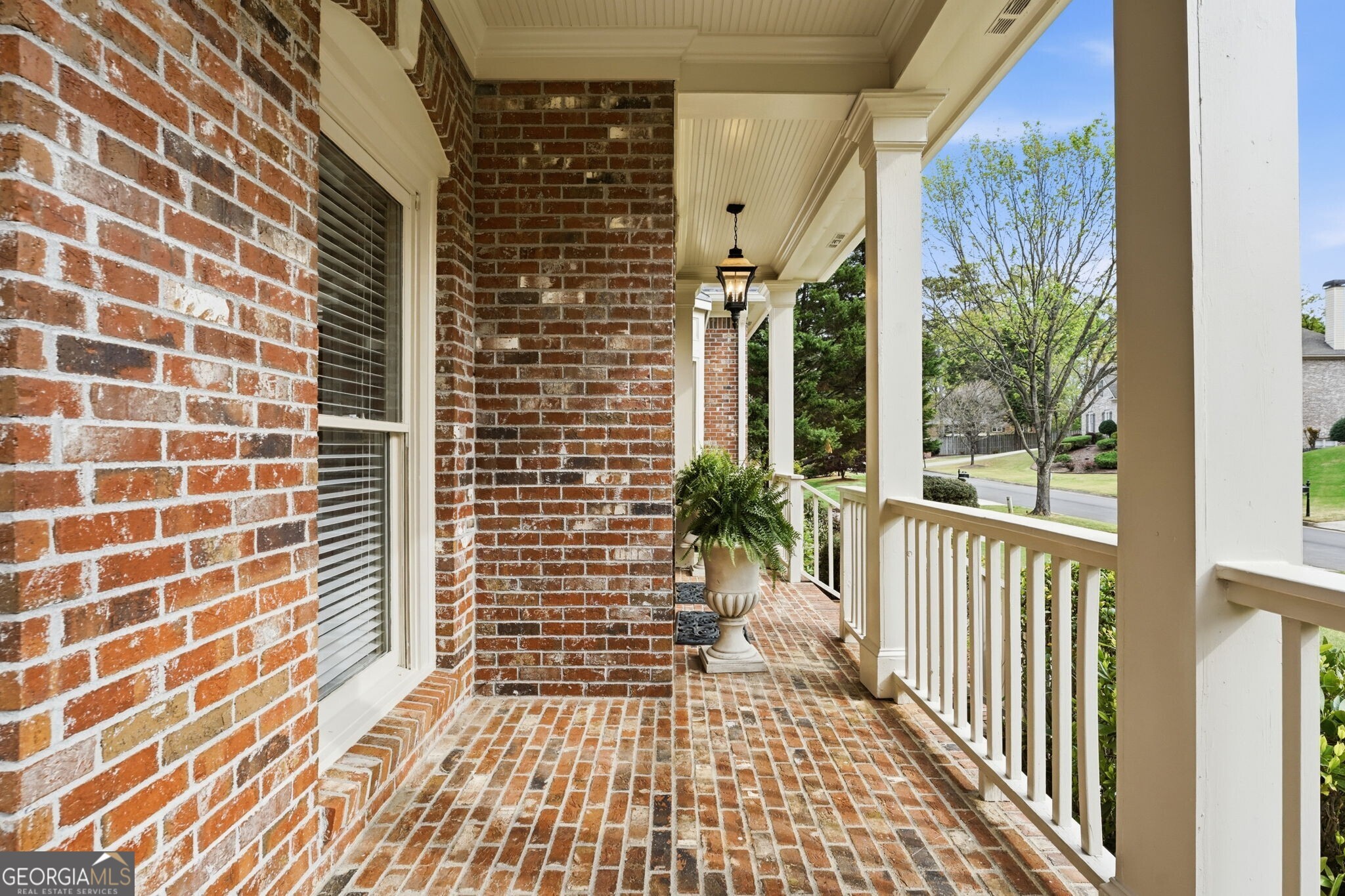 2718 Henderson Summit Property Photo 5