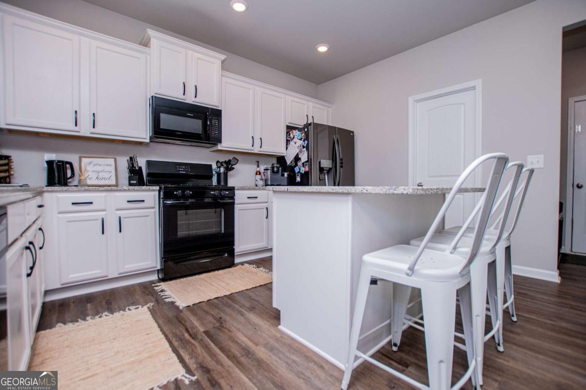 512 Silver Leaf Parkway Property Photo 16
