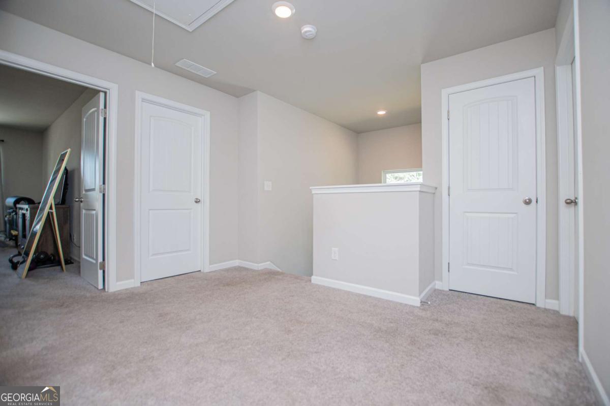 512 Silver Leaf Parkway Property Photo 29