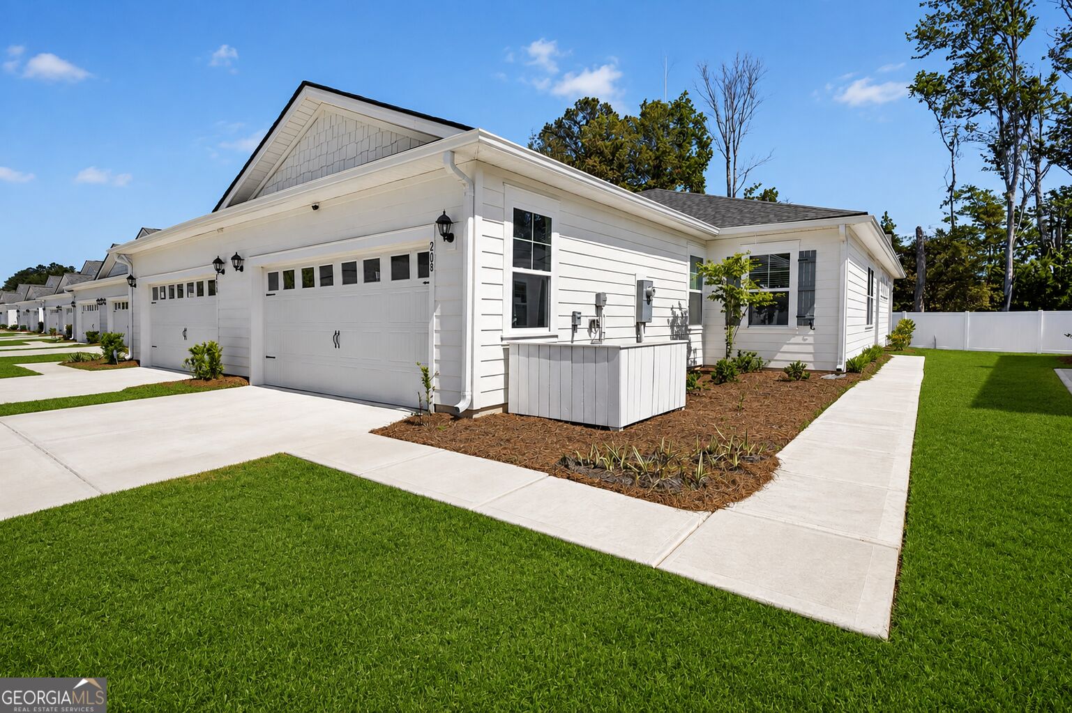 208 Holloway Hill Property Photo 1