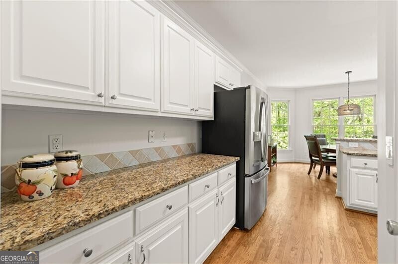 4425 Woodside Court Property Photo 10