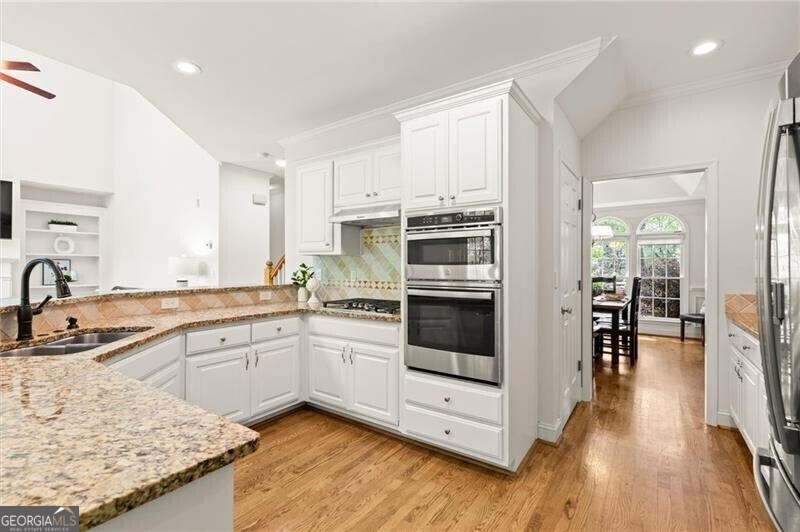 4425 Woodside Court Property Photo 12
