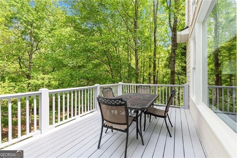 4425 Woodside Court Property Photo 14