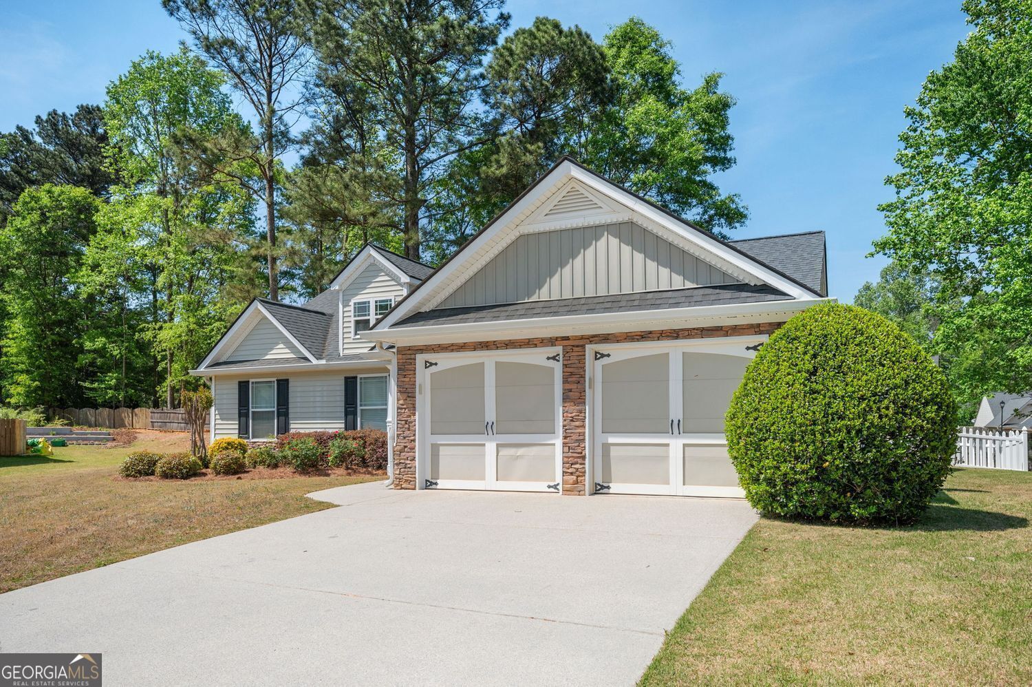 306 Day Lily Way Property Photo 2