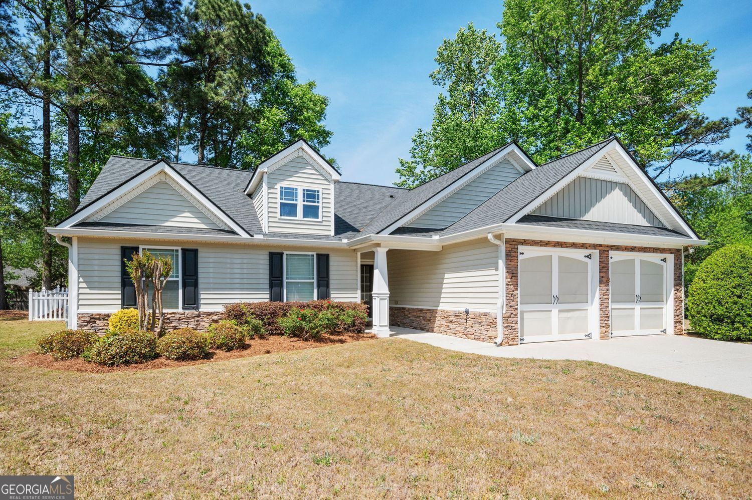 306 Day Lily Way Property Photo 3