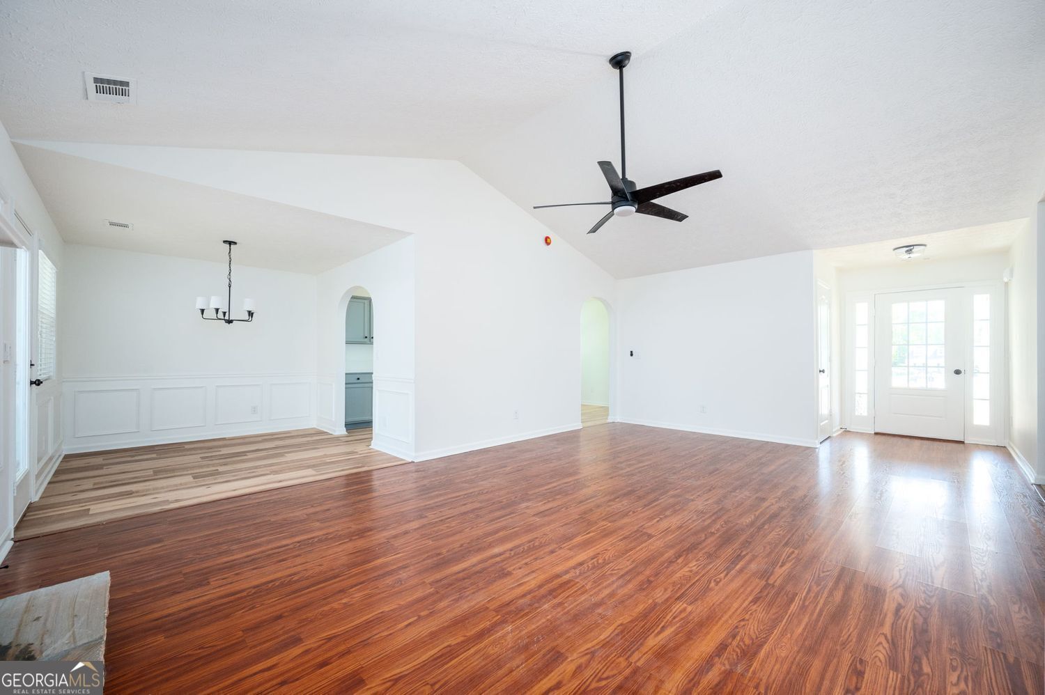 306 Day Lily Way Property Photo 7