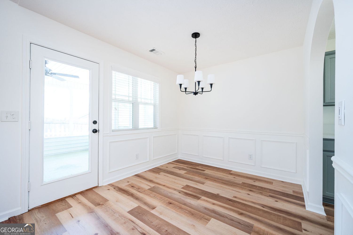 306 Day Lily Way Property Photo 8