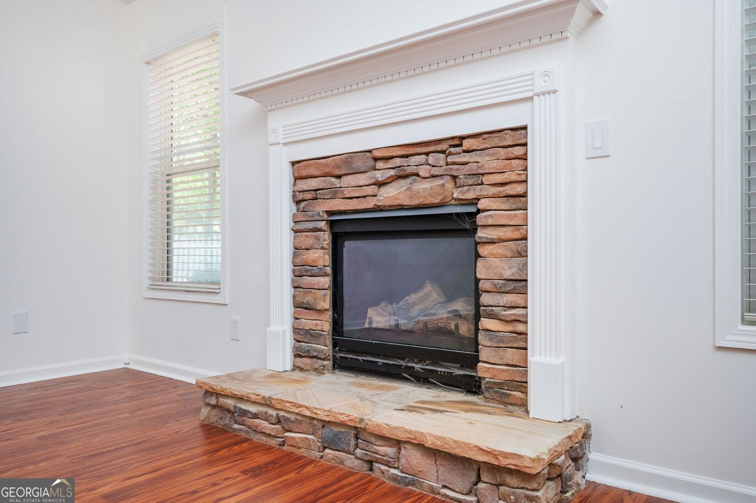306 Day Lily Way Property Photo 16