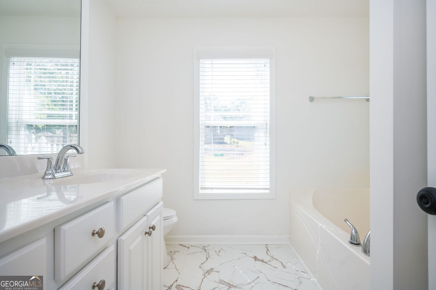 306 Day Lily Way Property Photo 26
