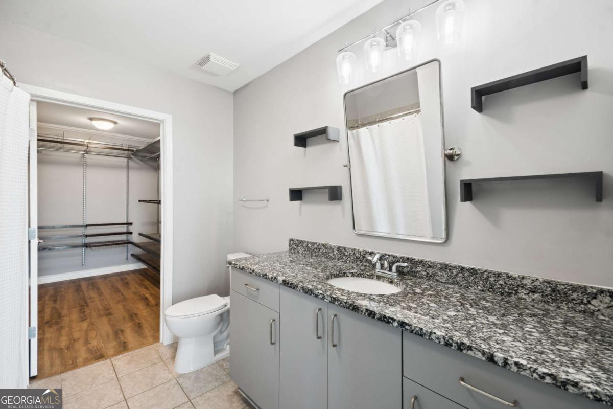 250 Pharr Road Ne # 1716 Property Photo 16
