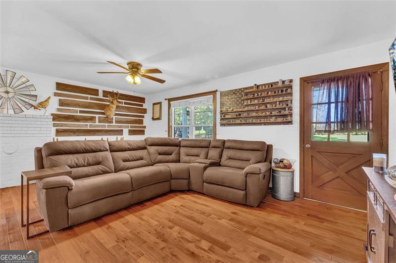 340 Tom Bell Road Property Photo 11
