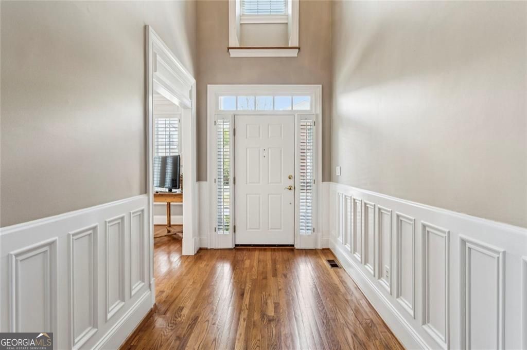 3408 Paces Ferry Circle Se Property Photo 5