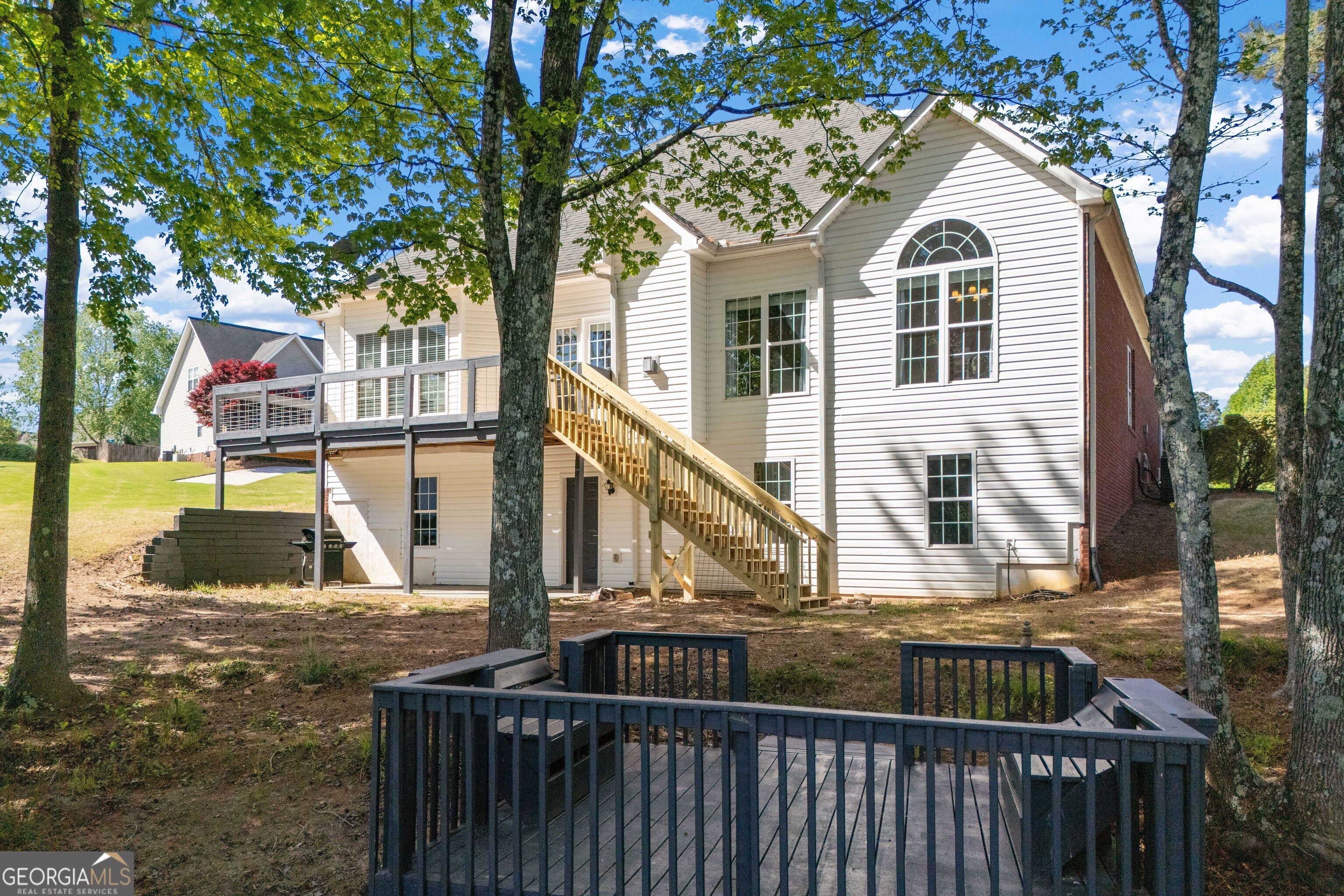 101 Retreat Way Property Photo 3