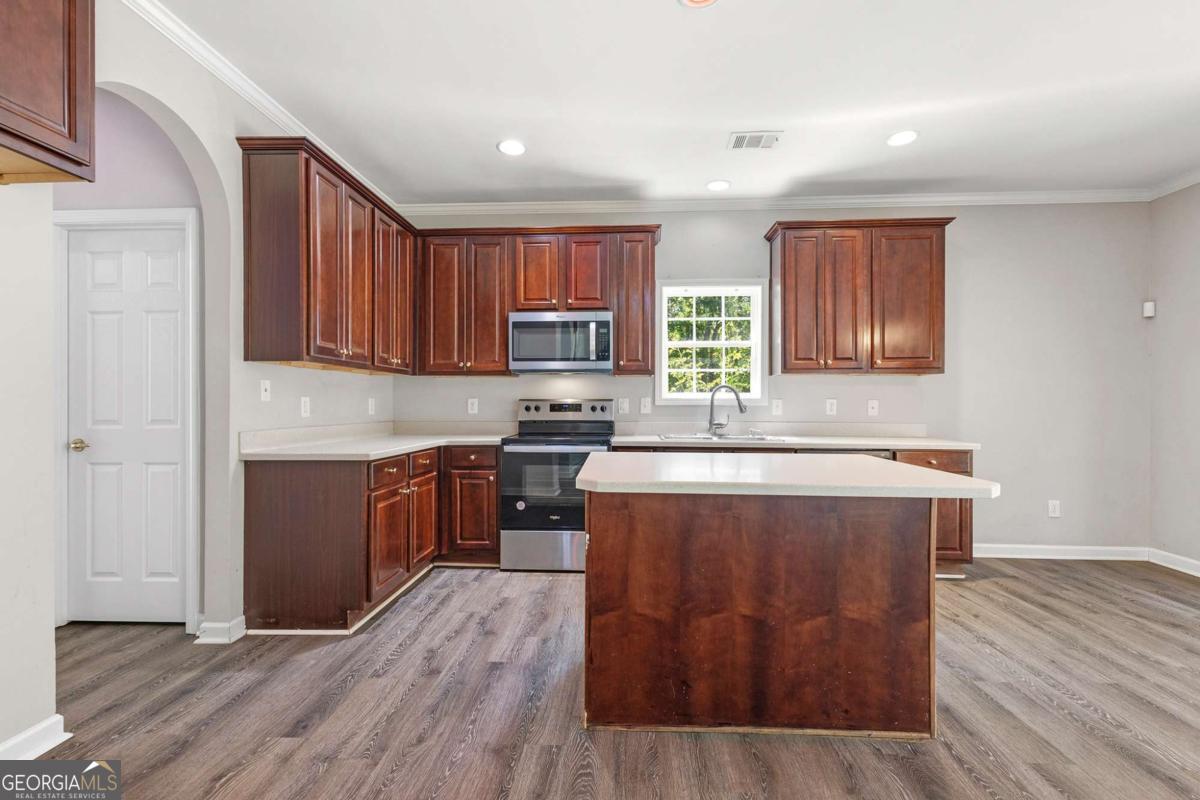 3713 The Great Drive Property Photo 16