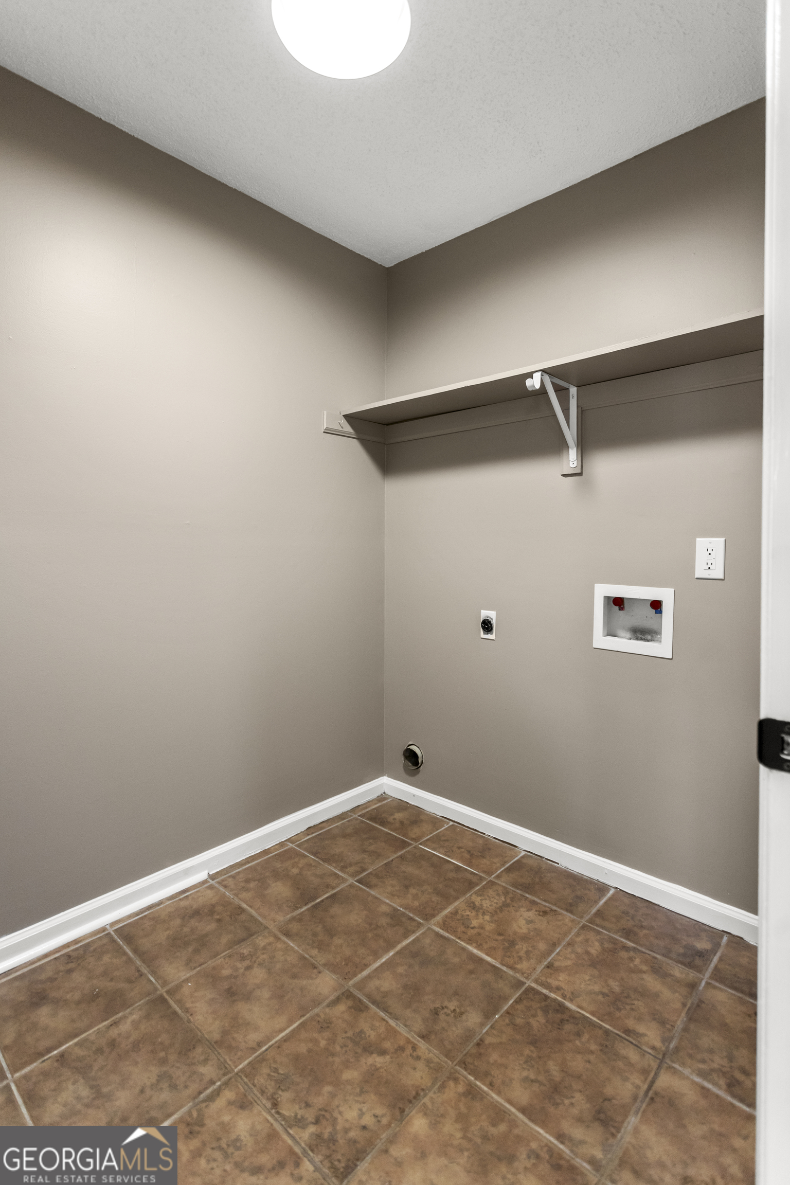 662 Windhaven Drive Property Photo 10