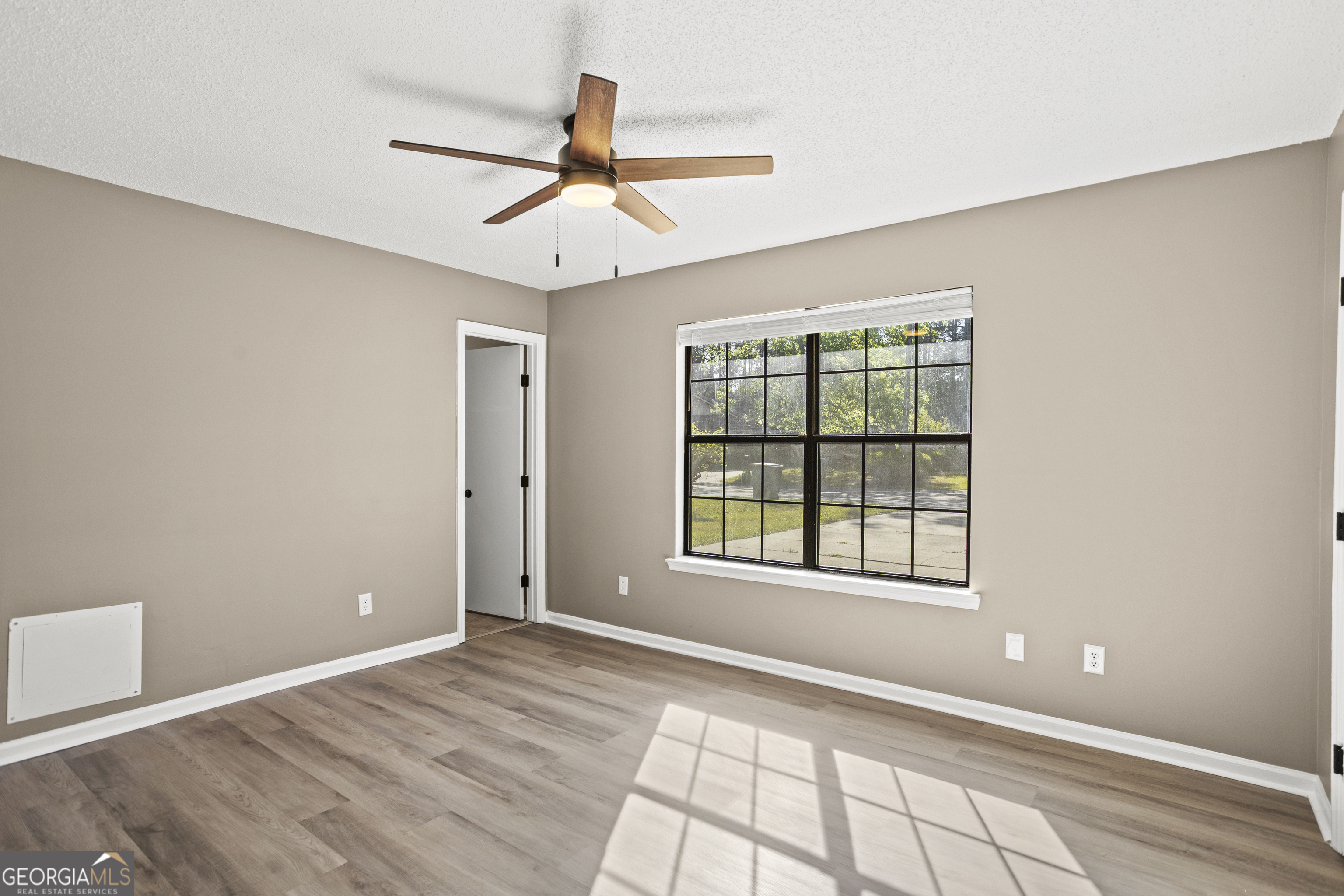662 Windhaven Drive Property Photo 12