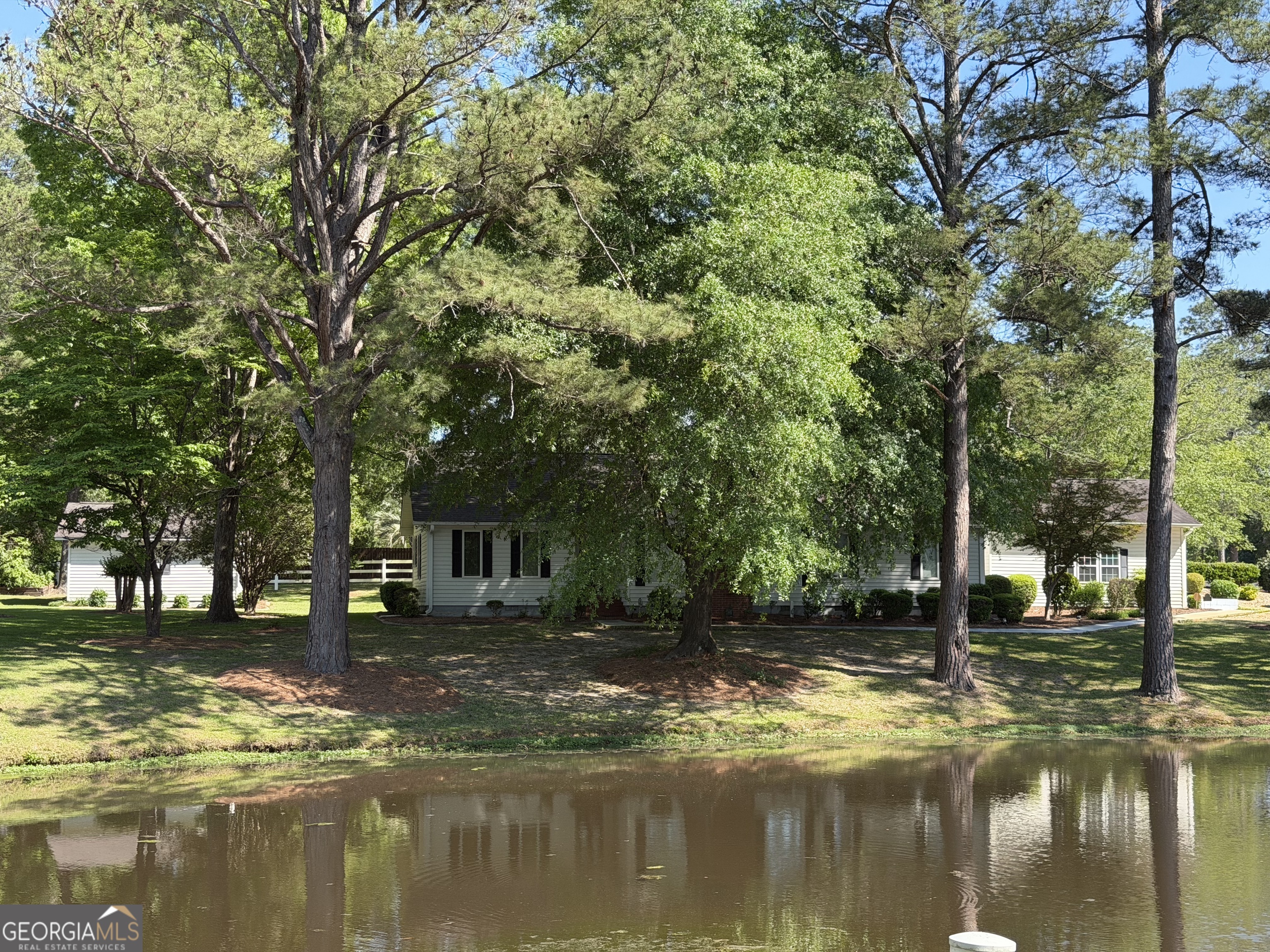 403 Payne Place Property Photo 4