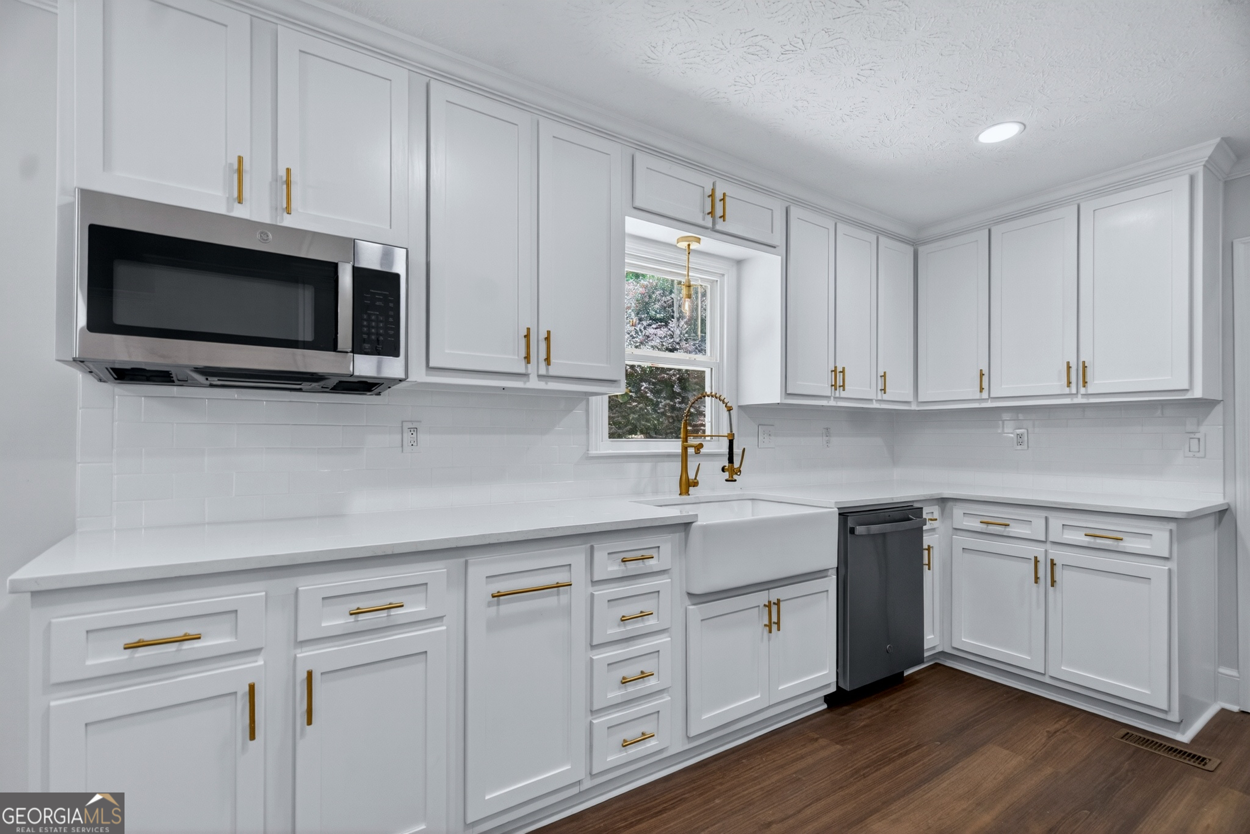 406 Ashford Circle Property Photo 18