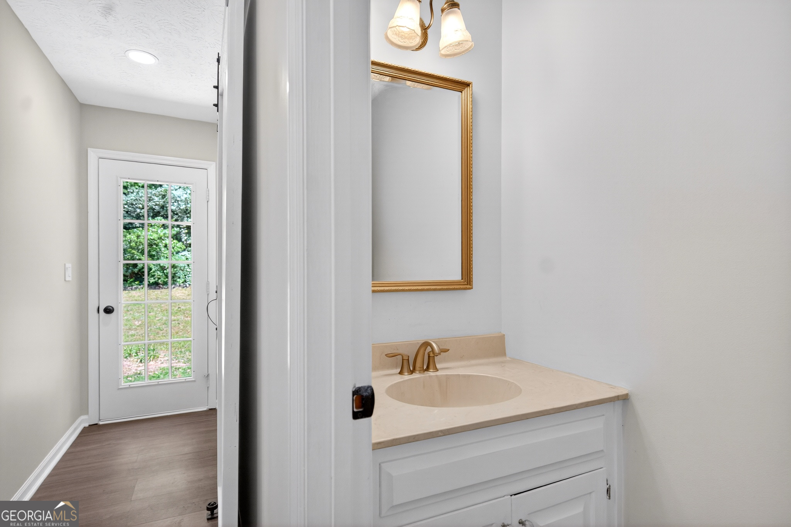 406 Ashford Circle Property Photo 21